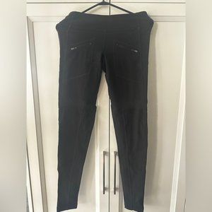 Lululemon leggings with zipper pockets
